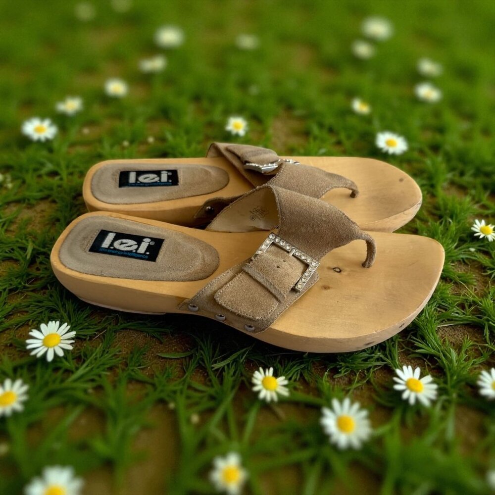 lei Tan Suede Buckle Thong Sandals